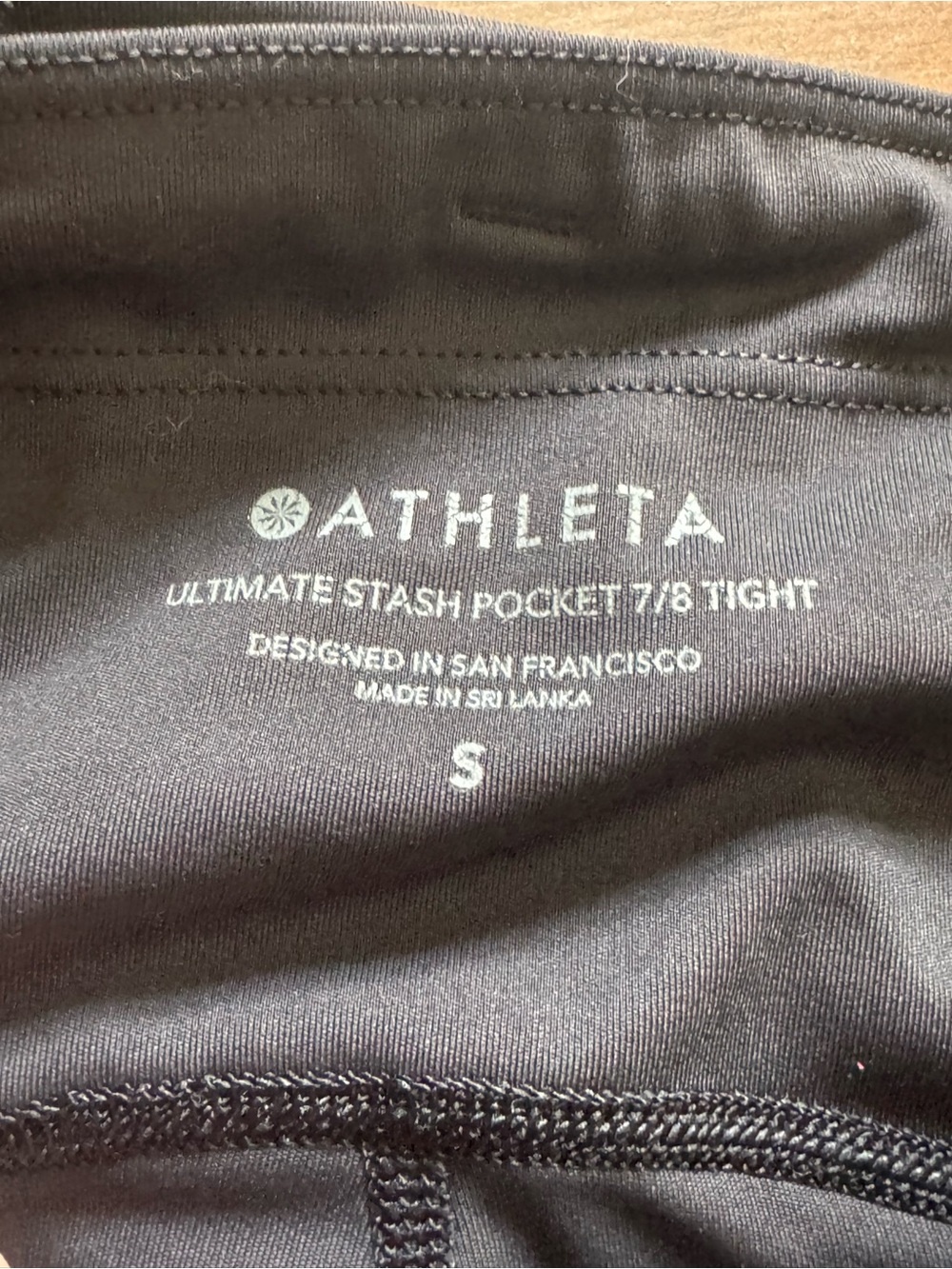 Athleta Black womens 7/8 tight with pockets Activewear Leggings - Picture 2 of 4